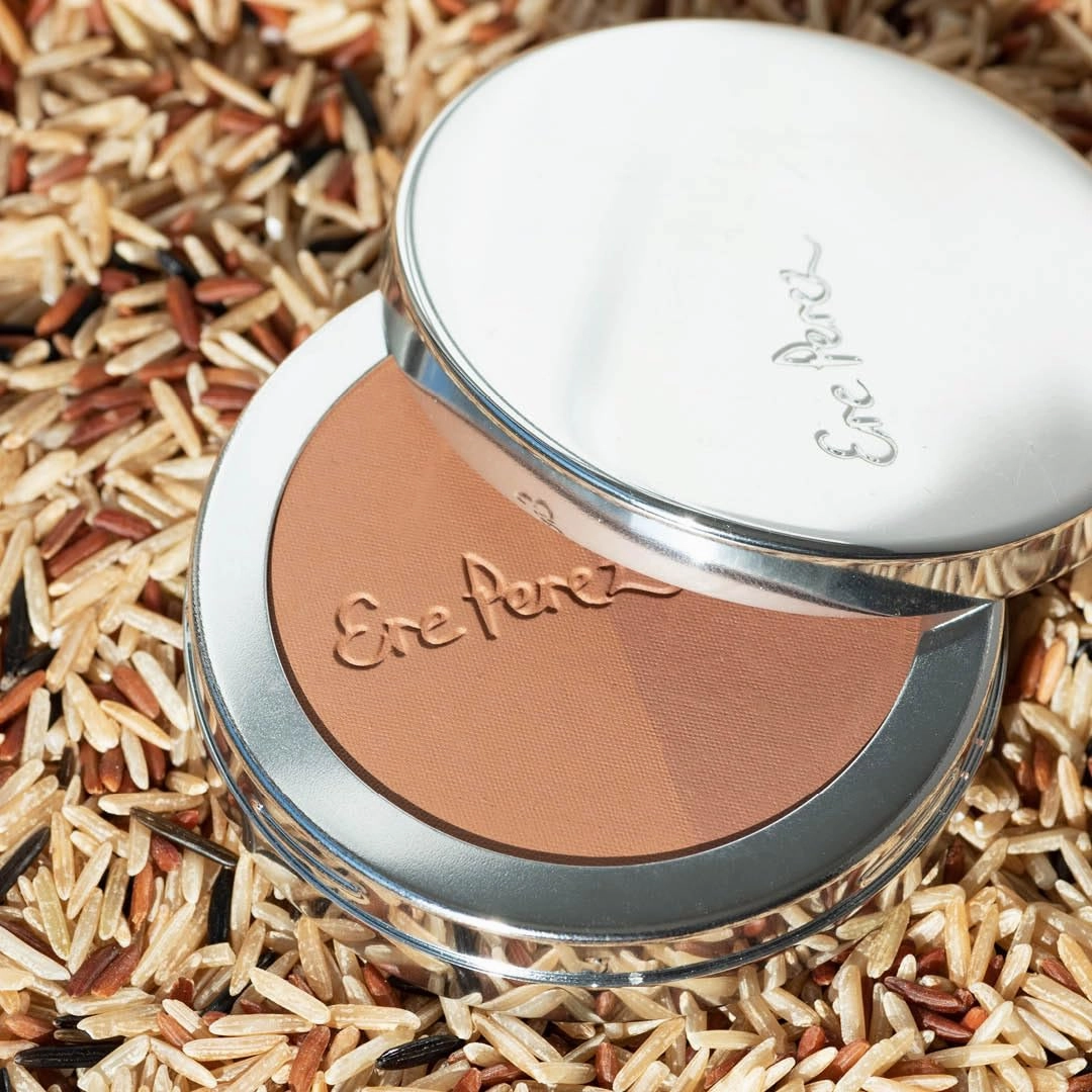 Ere Perez - Natural Rice Powder Blush   Bronzer Duo | Buildable, Breathable, Oil Absorbing, Medium Coverage | Vitamin E, Chamomile | Vegan, Cruelty-Free, Clean Beauty (Roma)
