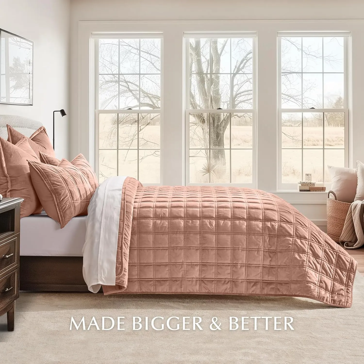 EVERGRACE 3 Pieces Luxurious Velvet Quilt King Size, Ultra Soft Bedspread Coverlet Set, Double Box Stitch Lightweight Velvet Comforter for All Season with 2 Shams, Coral Blush, 108"x96"