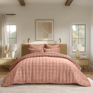 EVERGRACE 3 Pieces Luxurious Velvet Quilt King Size, Ultra Soft Bedspread Coverlet Set, Double Box Stitch Lightweight Velvet Comforter for All Season with 2 Shams, Coral Blush, 108"x96"