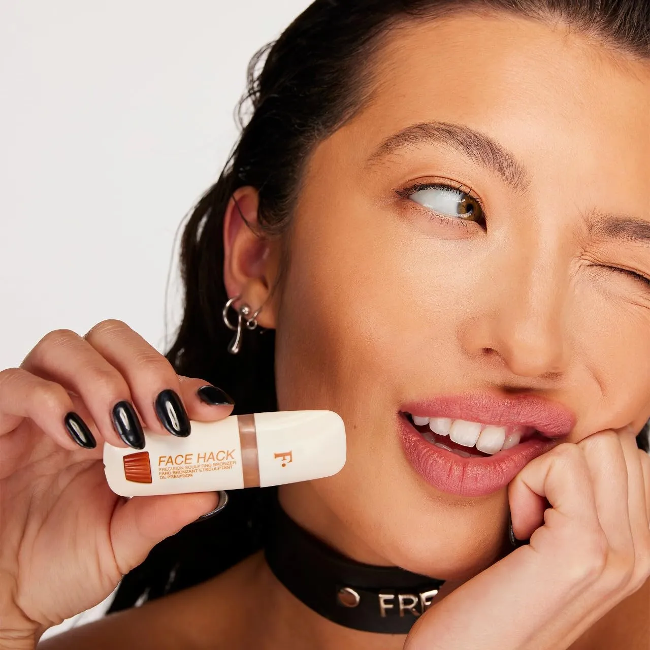 Freck Beauty FACE HACK Precision Sculpting Bronzer Stick – Creamy Buildable Formula, Natural Skin-Like Finish, Precision Almond Tip Applicator, Vegan Cruelty-Free | MEDIUM (Neutral Warm Undertone)