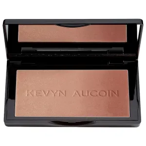 Kevyn Aucoin The Neo-Bronzer, 3 in 1 makeup palette – Highlighter, blush & bronzer in one smooth gradient makeup compact. Shimmer & matte in light, medium & deep. Sun-kissed to bronzed.
