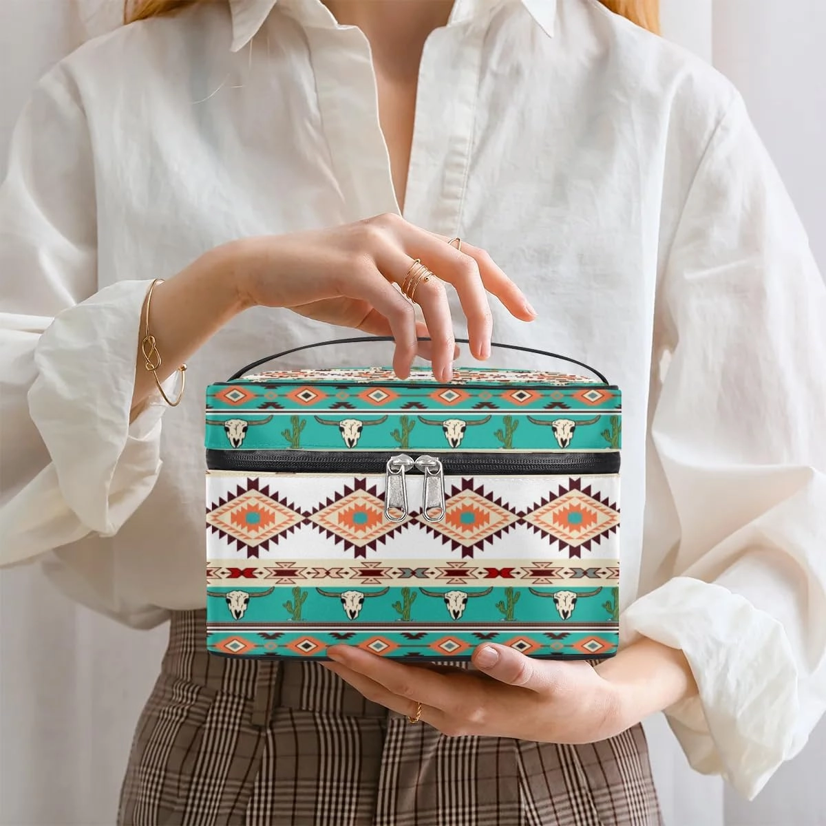 Makeup Bag,Navajo Aztec Bull Cactus Cosmetic Bags for Woman Girls,Portable Large Capacity Travel Makeup Case Organizer Cosmetic Case Travel Essential