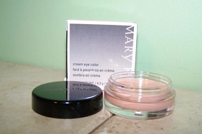 Mary Kay Cream Eye Color ~ Pale Blush