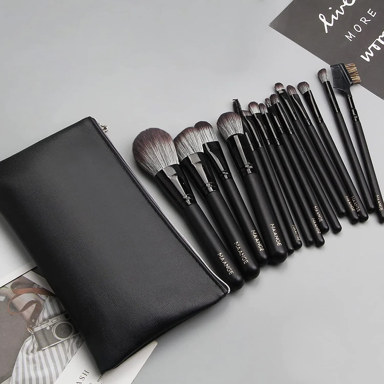 METREY Makeup Brush set Premium Synthetic Foundation Face Blending Concealers Brush Set Make Up Brushes with Bag 15 pcs (Black)