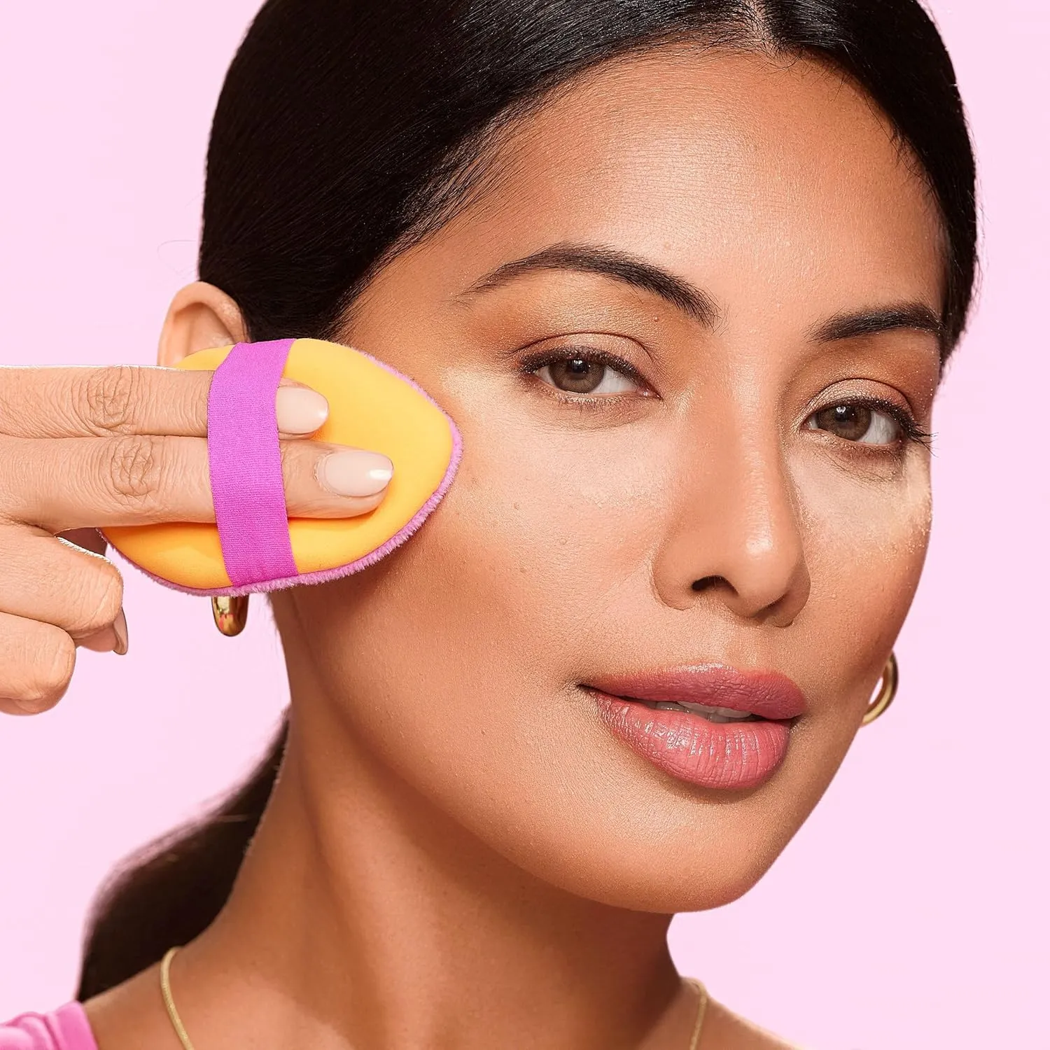 Real Techniques Matte & Merry Ultimate Blending 4 Piece Holiday Gift Set, Foundation Makeup Sponge, Dual-Sided Powder Puff, & 2 Makeup Brushes, Kitten Paw Brush, Stocking Stuffer, Limited Edition