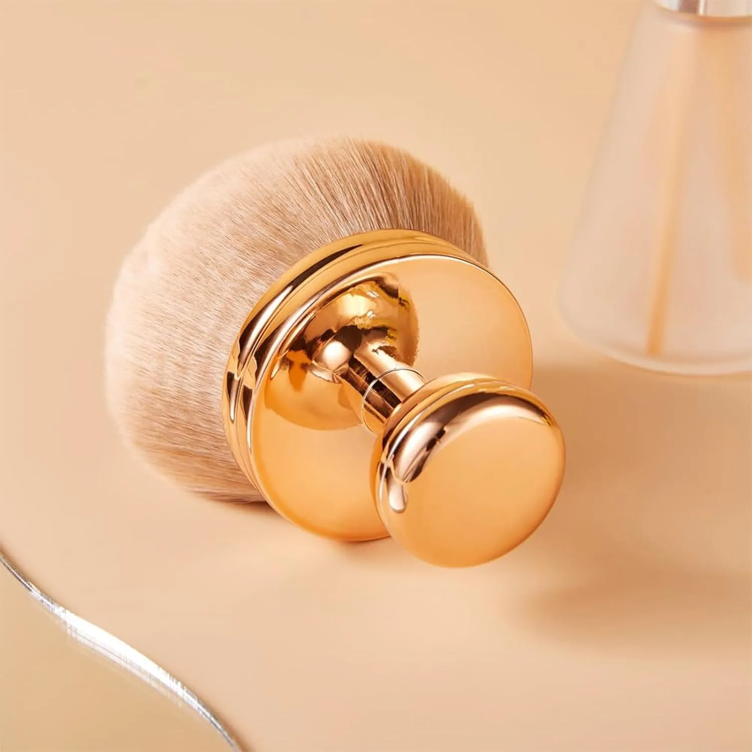 Self Tanner Brush, Rose Gold Extra Large Self Tanning Blend Brush, Soft Kabuki Makeup Brush for Powder/Foundation/Blusher/Bronzer, Instant Tan Application Brush for Flawless Face Body Neck Leg Makeup