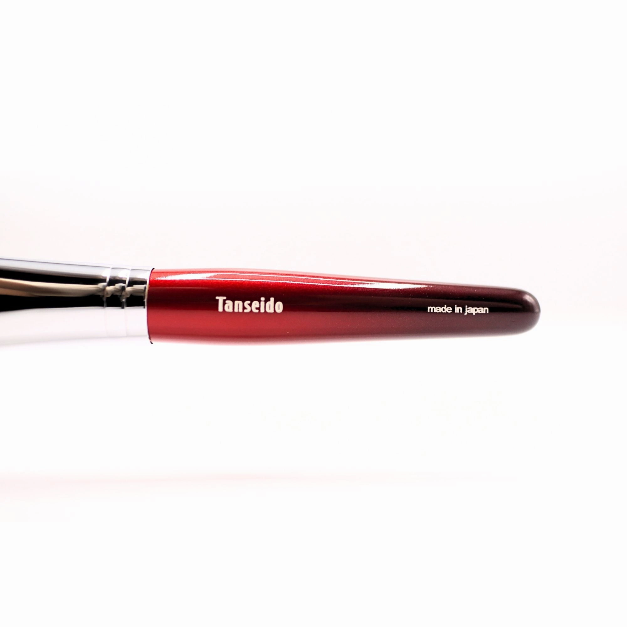 Tanseido AKA 赤 Series AQ20 Cheek Brush (Premium Collection)